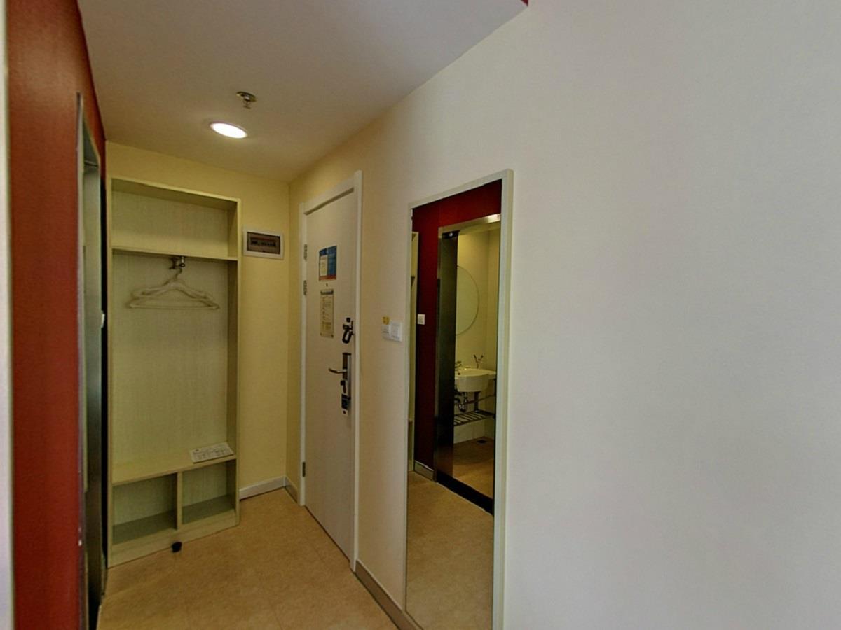Hanting Hotel Shanghai North Bund Hailun Road Exterior photo