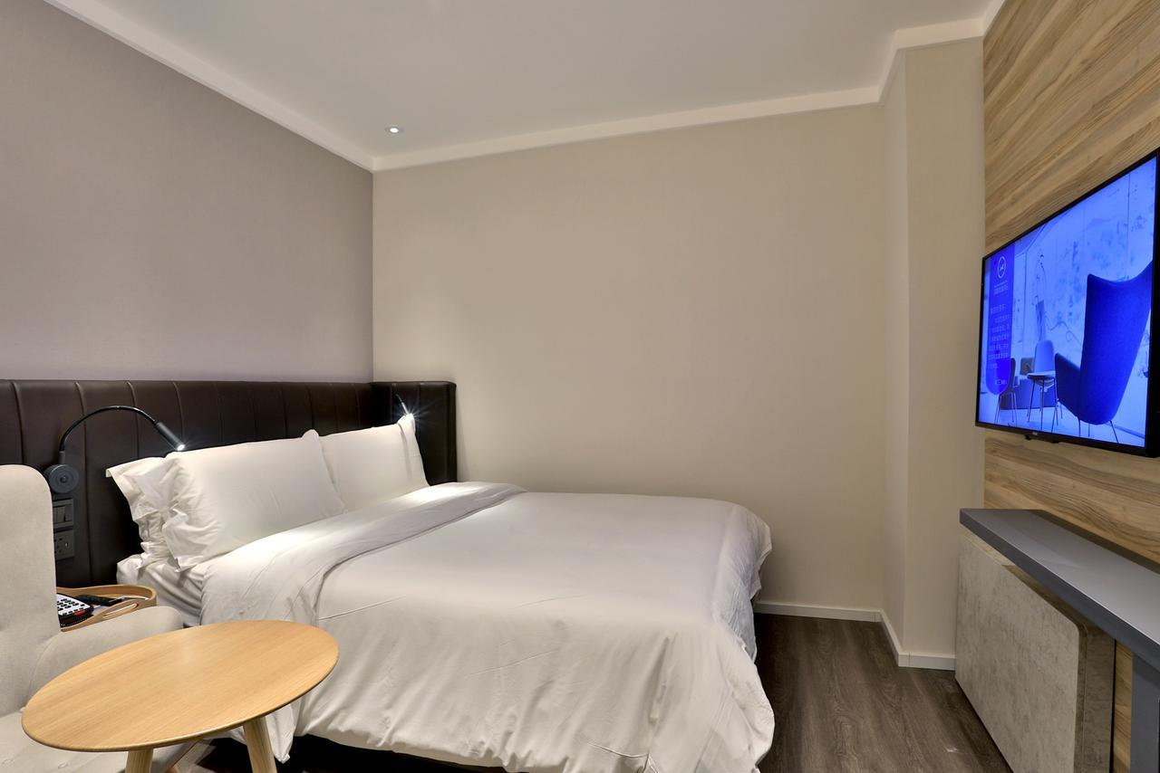 Hanting Hotel Shanghai North Bund Hailun Road Exterior photo